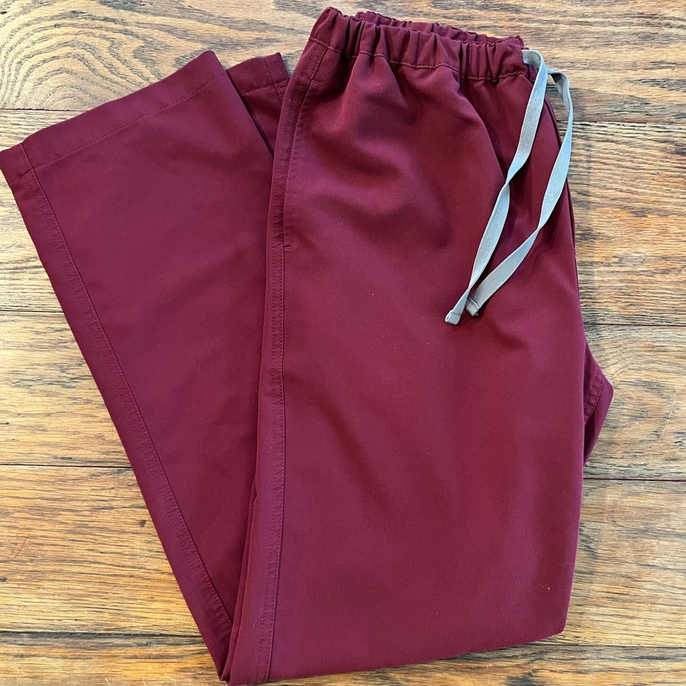 Figs Men's Pisco Scrub Pants — Burgundy